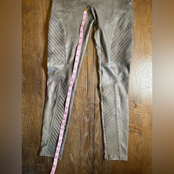 SPANX Faux Leather Moto Leggings, Size Medium - Picture 5 of 8